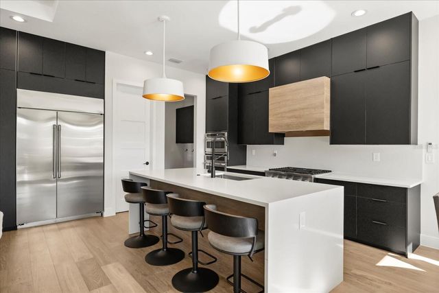 1929 S LAKEMONT AVENUE, Winter Park, FL 32792