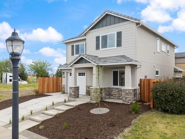 1607 Motta St, Woodland, CA 95776