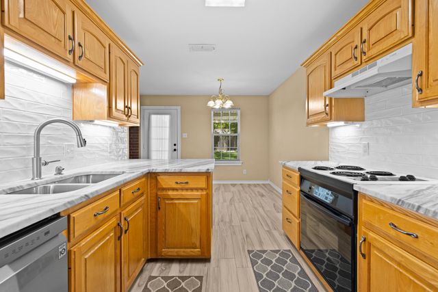 307 McGrede St, Longview, TX 75605