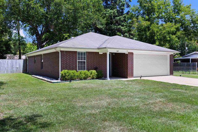 307 McGrede St, Longview, TX 75605