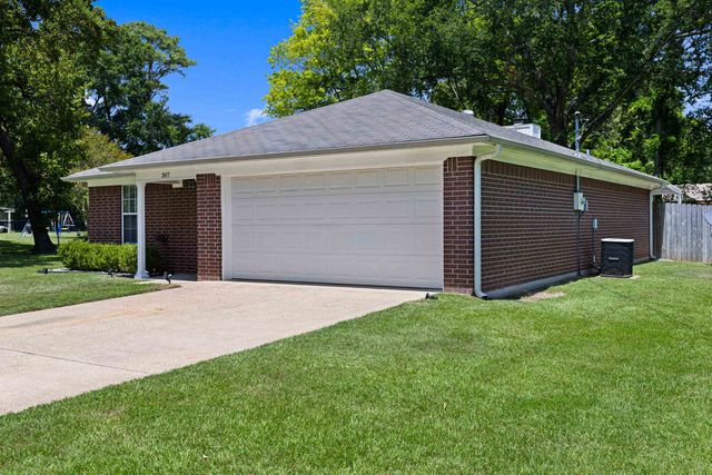 307 McGrede St, Longview, TX 75605