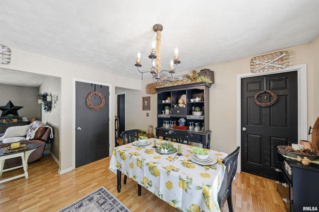 4810 W PENDLETON Place, Peoria, IL 61615