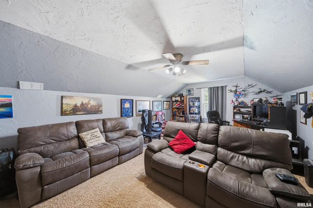 4810 W PENDLETON Place, Peoria, IL 61615