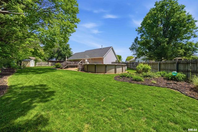 4810 W PENDLETON Place, Peoria, IL 61615