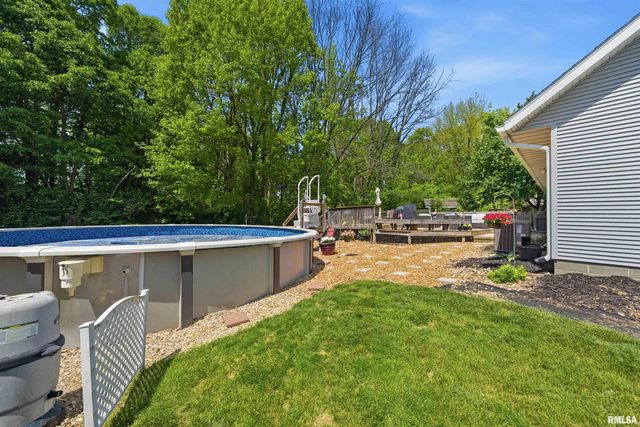 4810 W PENDLETON Place, Peoria, IL 61615