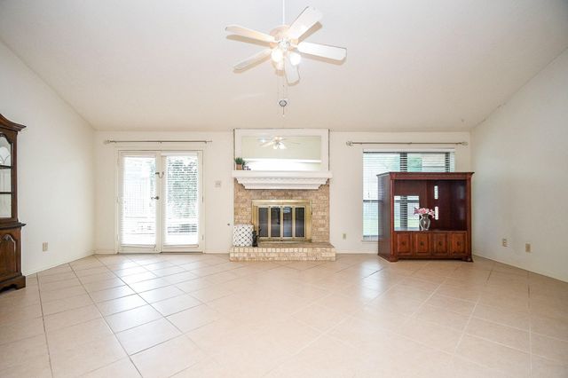 4902 Rainwater Drive, Pasadena, TX 77505