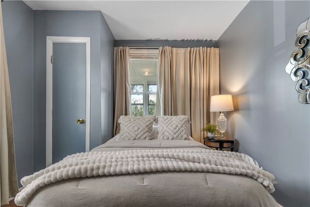 10 Progress Street, Warwick, RI 02889