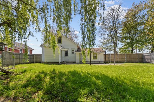 10 Progress Street, Warwick, RI 02889