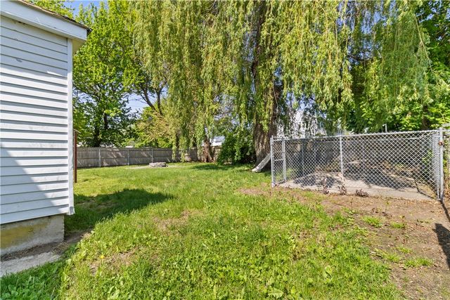 10 Progress Street, Warwick, RI 02889