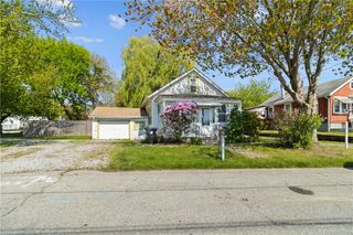 10 Progress Street, Warwick, RI 02889