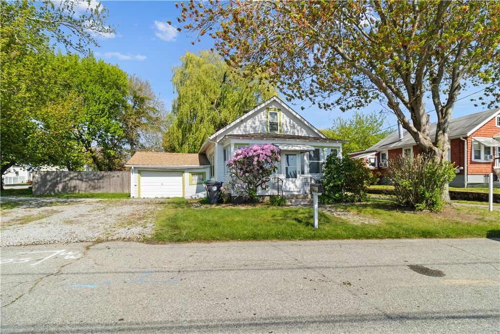 10 Progress Street, Warwick, RI 02889