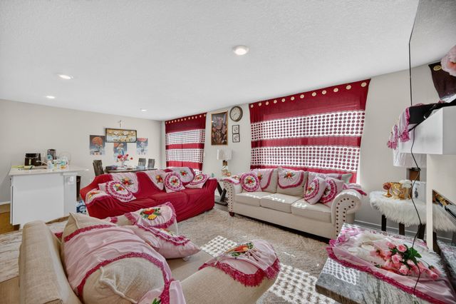 82 Dakota Circle, Waukee, IA 50263