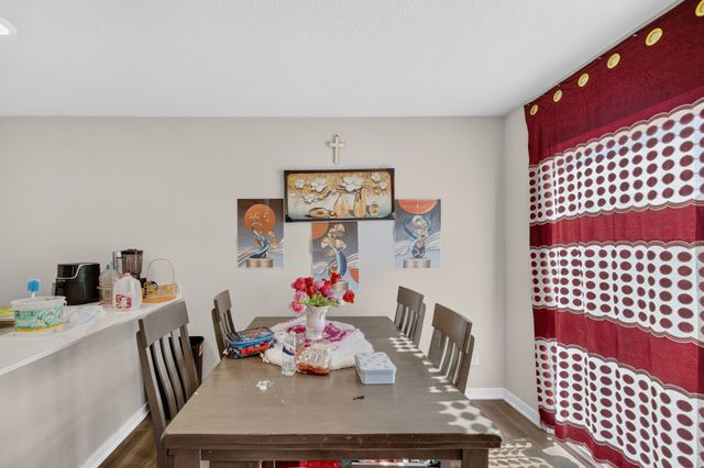82 Dakota Circle, Waukee, IA 50263