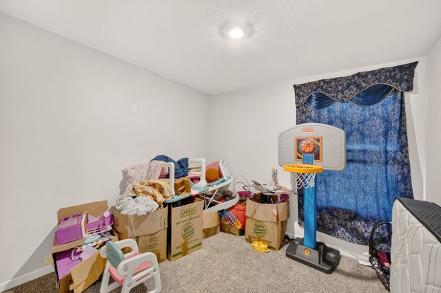 82 Dakota Circle, Waukee, IA 50263