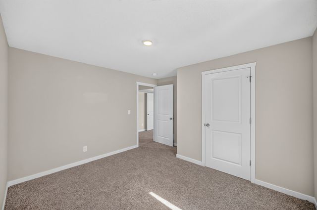 82 Dakota Circle, Waukee, IA 50263