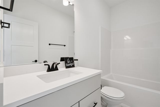 4655 178th Street, Urbandale, IA 50323