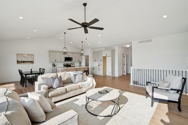 4655 178th Street, Urbandale, IA 50323