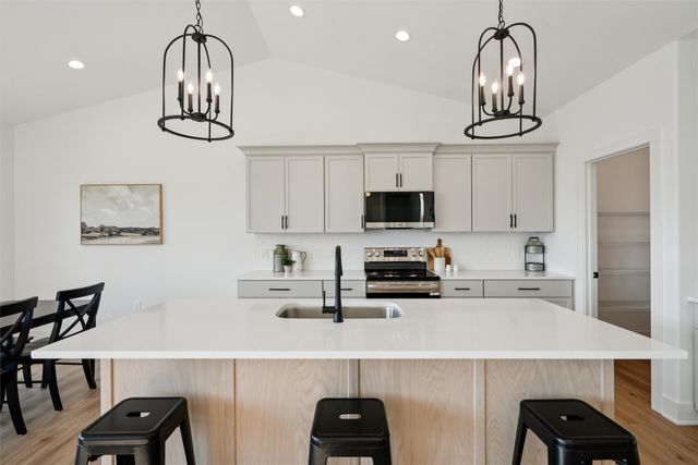 4655 178th Street, Urbandale, IA 50323