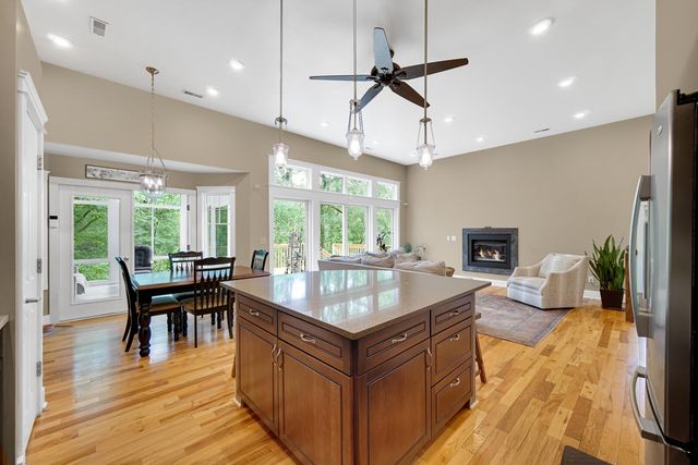 51 Lakeview Drive, Valparaiso, IN 46383