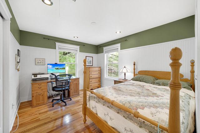51 Lakeview Drive, Valparaiso, IN 46383