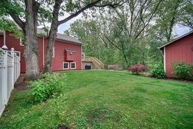 51 Lakeview Drive, Valparaiso, IN 46383