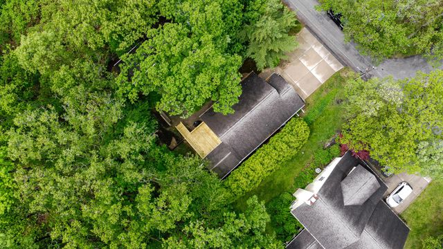 51 Lakeview Drive, Valparaiso, IN 46383