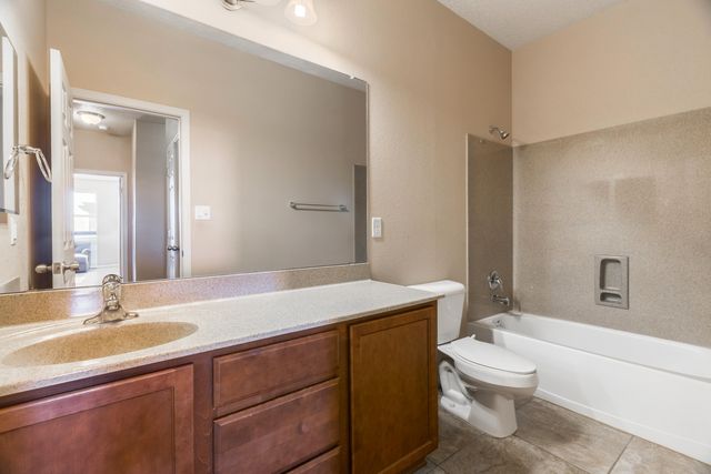 2810 Arce Lane SE, Rio Rancho, NM 87124