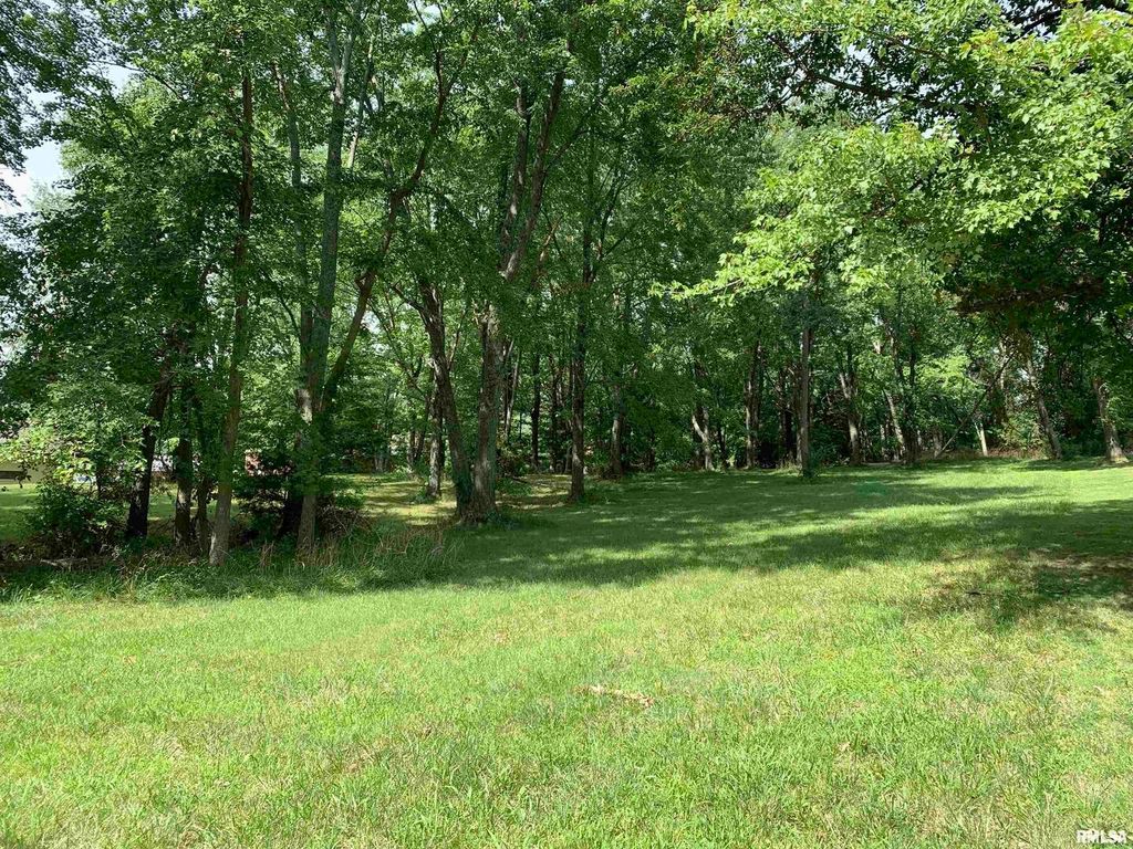 Image 1 of property listing at 0000 N 27TH Street, Mt Vernon, IL 62864