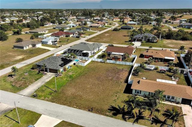 2013 NE 18th AVE, Cape Coral, FL 33909