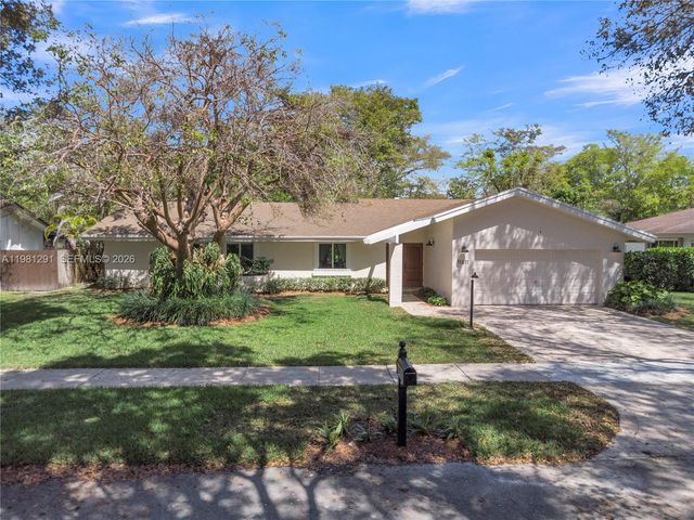 11611 SW 106th Ter, Miami, FL 33176