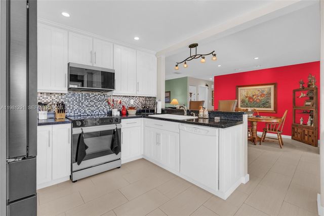 11611 SW 106th Ter, Miami, FL 33176