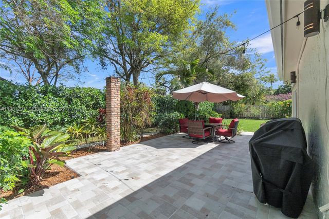 11611 SW 106th Ter, Miami, FL 33176