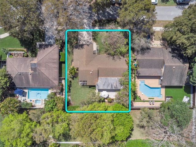 11611 SW 106th Ter, Miami, FL 33176