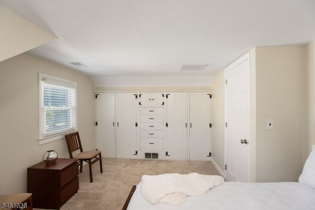 102 Gold St, Green Brook Twp., NJ 08812