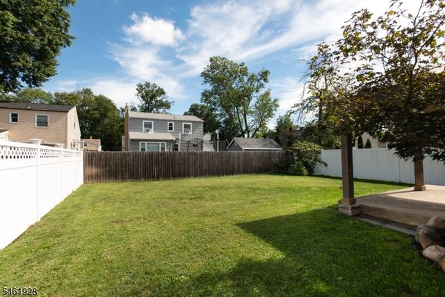 102 Gold St, Green Brook Twp., NJ 08812