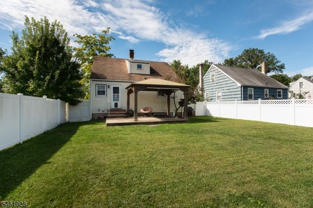 102 Gold St, Green Brook Twp., NJ 08812