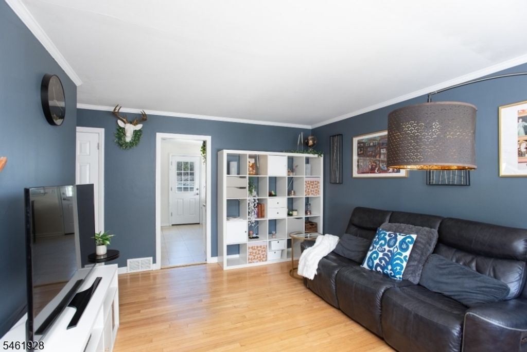 102 Gold St, Green Brook Twp., NJ 08812 — photo 3