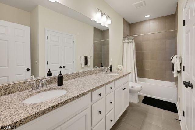 1014 Station Rd, Somerville Boro, NJ 08876