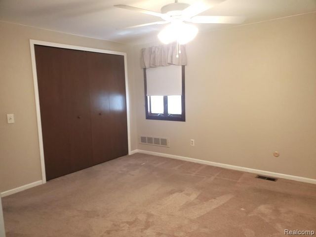 5057 Prentis Drive, Troy, MI 48085