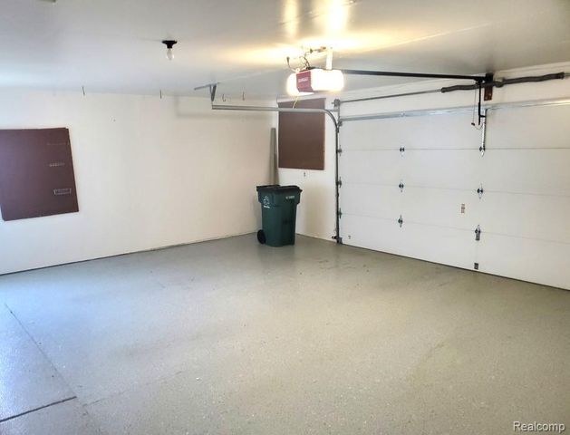 5057 Prentis Drive, Troy, MI 48085
