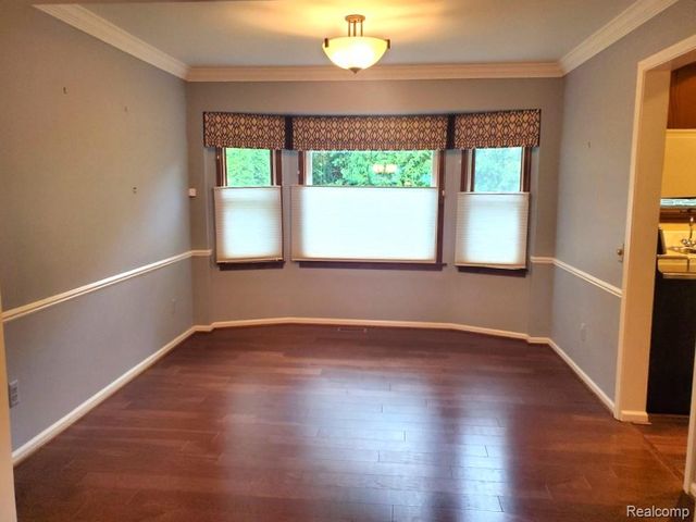 5057 Prentis Drive, Troy, MI 48085