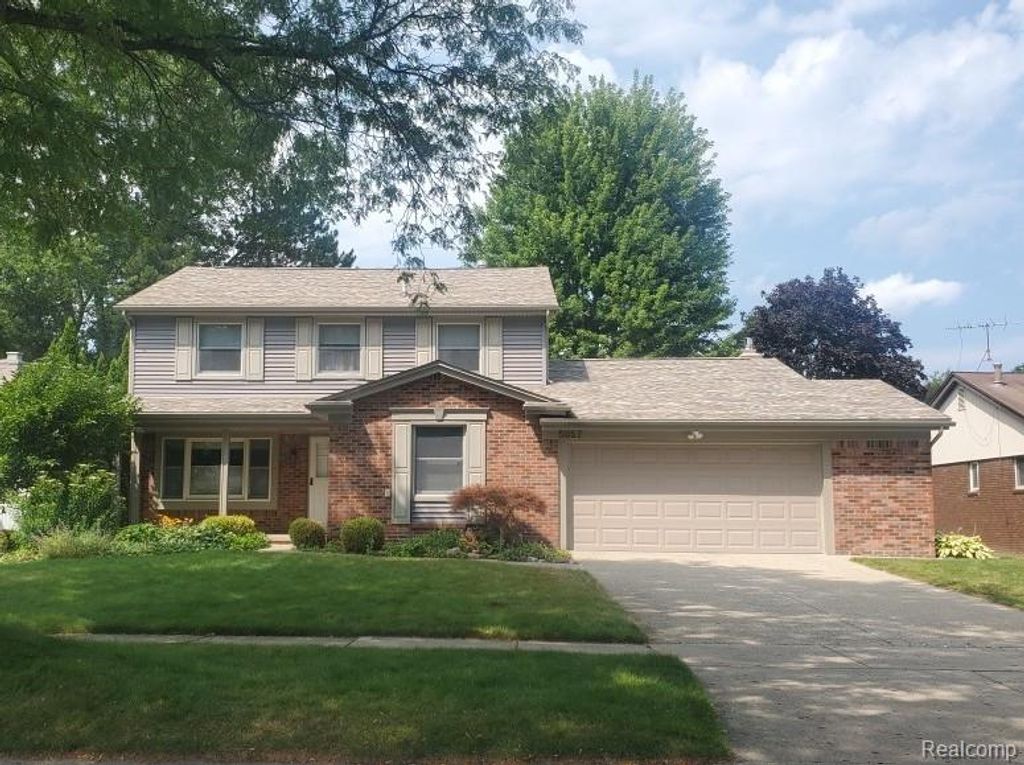 5057 Prentis Drive, Troy, MI 48085