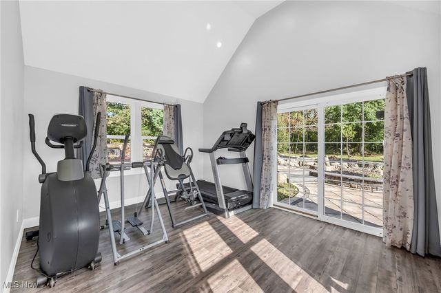 6701 Crosse Road, Amherst, OH 44001