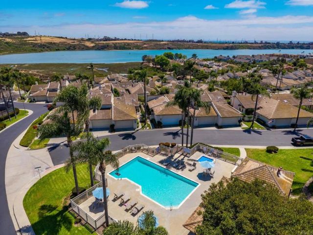 4811 Courageous Lane, Carlsbad, CA 92008