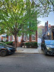 47-12 39th Place 2nd Floor, Sunnyside, NY 11104