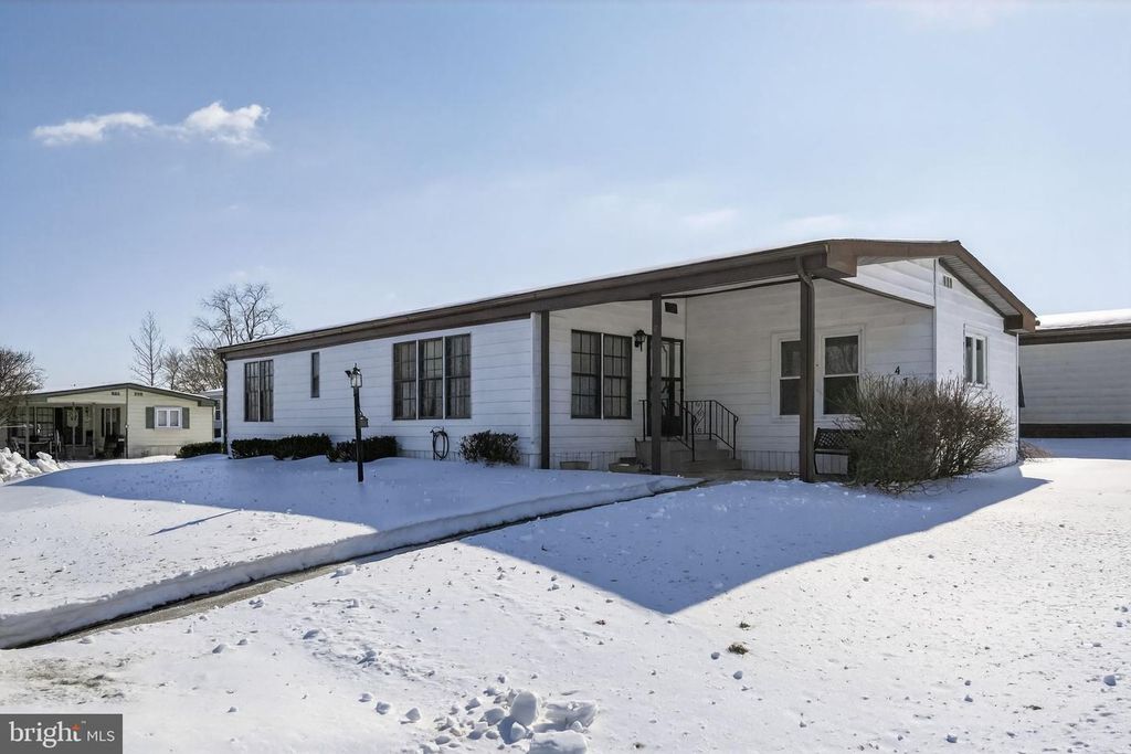 474 NESHAMINY FALLS CIR, North Wales, PA 19454