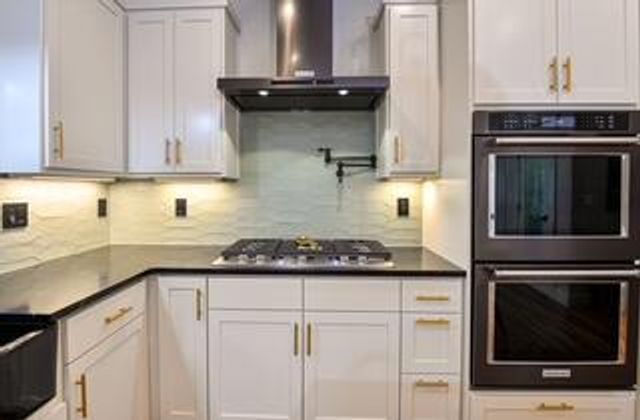 1029 Brandon Way, Phoenix, OR 97535
