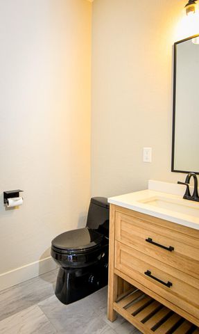1029 Brandon Way, Phoenix, OR 97535
