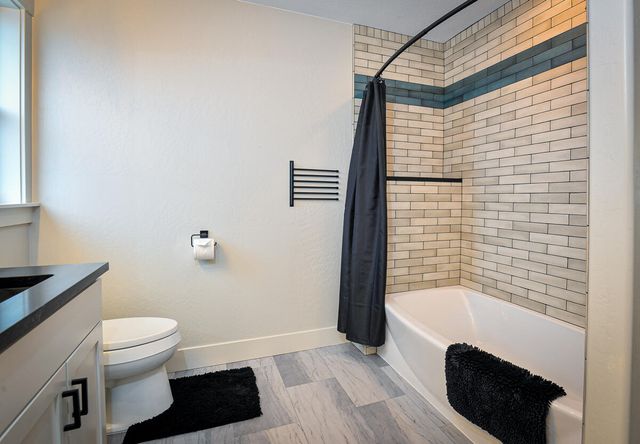 1029 Brandon Way, Phoenix, OR 97535