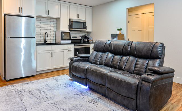 1029 Brandon Way, Phoenix, OR 97535